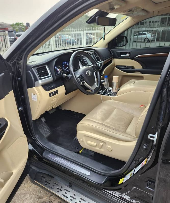 Thumbnail 5 of 2018 Toyota Highlander limited